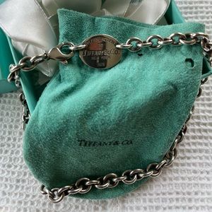 Tiffany & Co. - silver return to Tiffany’s necklace